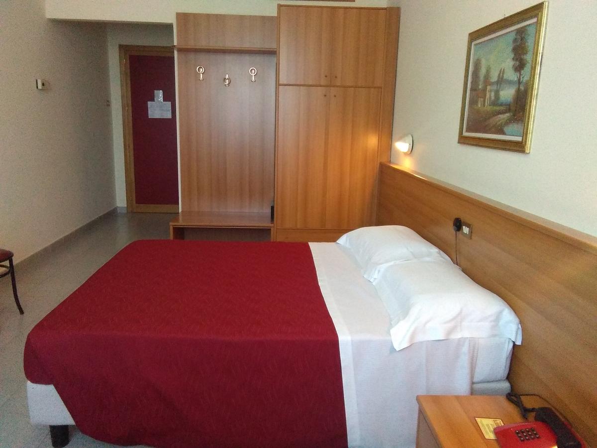 Hotel il Focolare Fabro Esterno foto